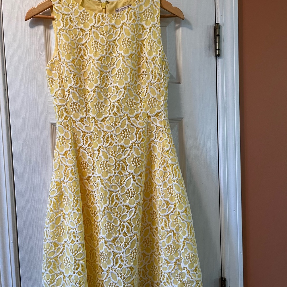 Eva Mendes for NY & Co, size 0 yellow lace/cutout dress